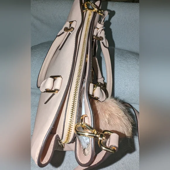 Michael Kors soft pink saffiano leather Savannah satchel bag. - Picture 7 of 16